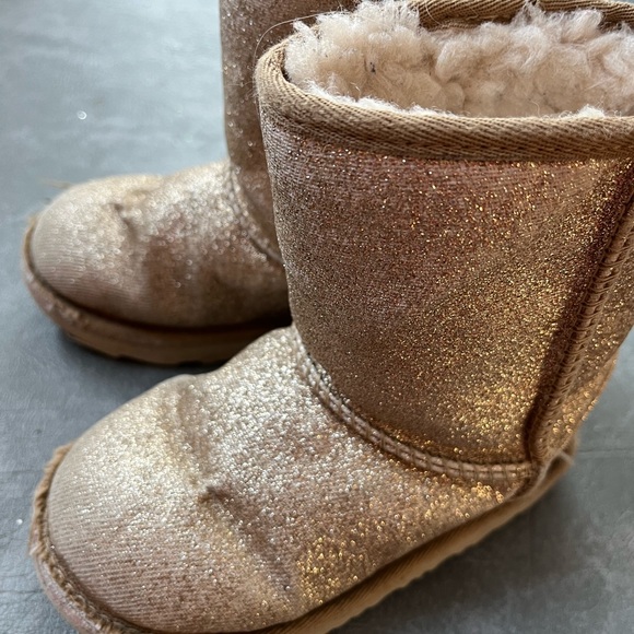 GUC UGG boots - Picture 3 of 7